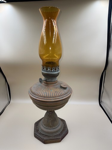 Vintage cooper oil lamp - cooper, amber