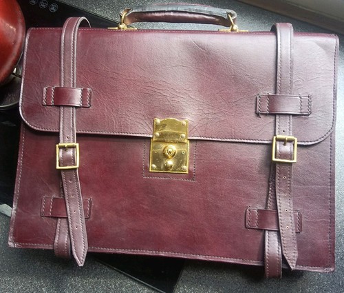 Back school satchel vintage - school,