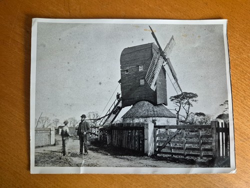 Aveley windmill thurrock - aveley,