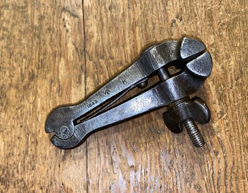 Vintage ww2 hand vice - 5”,