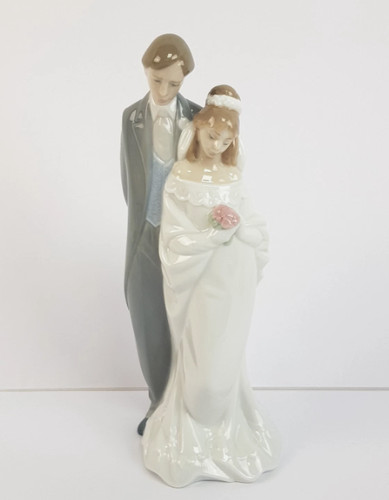 Nao porcelain figurine - nao,