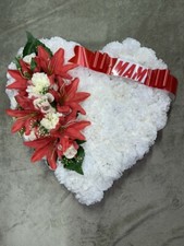 RED & WHITE ARTIFICIAL SILK FUNERAL HEART TRIBUTE WREATH MEMORIAL FLOWERS MUM