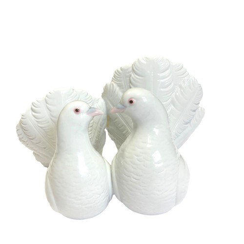 Lladro pair doves kissing - lladro,