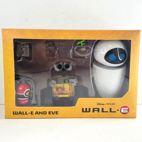 Wall and eve mini robot - wall-e,