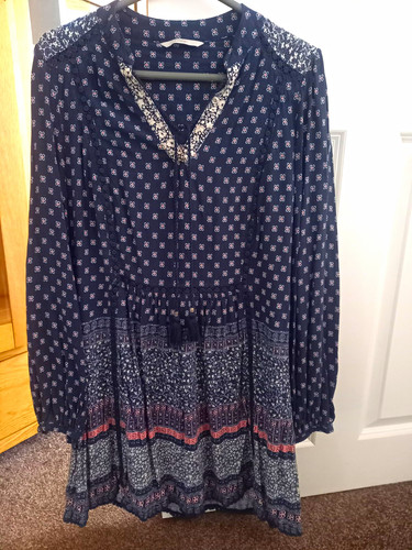 Navy floral neck - navy, v-neck