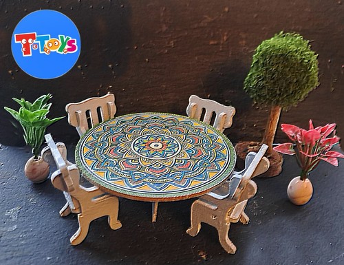 Dolls house wooden round - dolls,