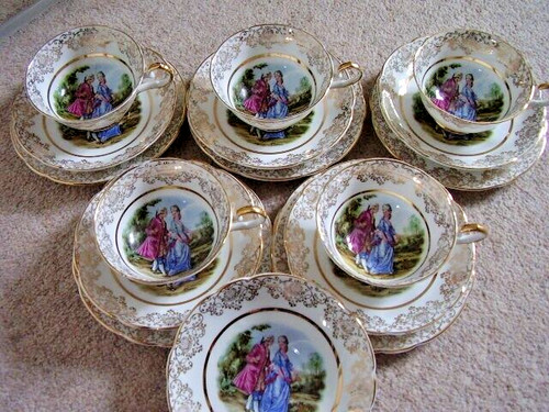 Newtown england 22kt gold fine - 22kt,