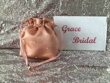 PEARL DUCHESS SATIN DETAIL