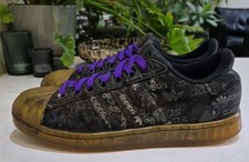 ADIDAS SUPERSTAR ORIGINALS. SIZE 8 UK TRAINERS. BLACK/WHT/GUM ?2008?