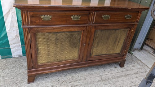 Large vintage sideboard - , on