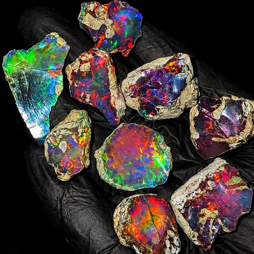 Black opal rough - pieces, lot