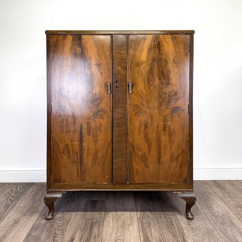Vintage gentlemans walnut - vintage,