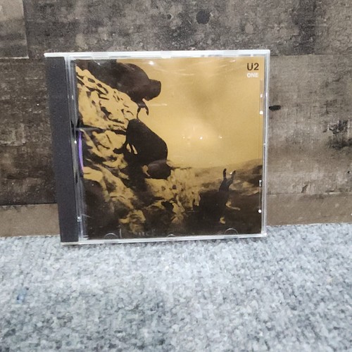 One single cd 4 tracks - one, ep