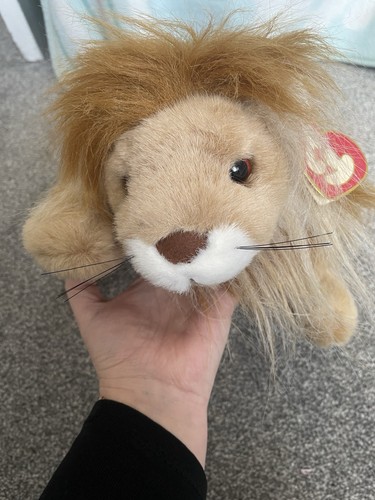 Leo the lion plush toy - leo,