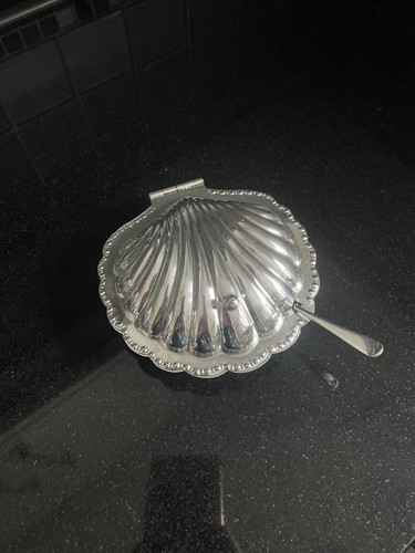 Vintage clam shell butter - clam,
