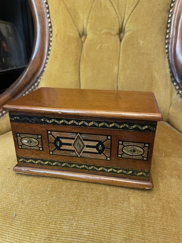 Vintage box inlay jewellery - box,