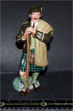ROYAL DOULTON "THE LAIRD" FIGURINE 8ins high Hn 2361