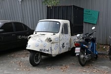 Van Photo 12x8 - Daihatsu Midget