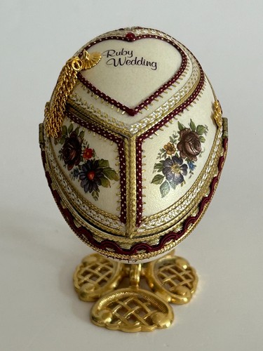 Decorative vintage style egg - decorative,,