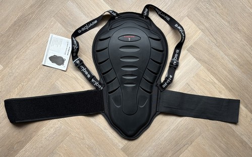 Bnwt square pr900 - b-square,