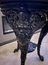 Vintage Britannia Cast Iron Pub Table - Round Wooden Top (Cafe / Bistro) - 690mm