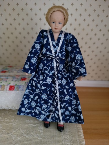 Dolls house clothes - dolls,