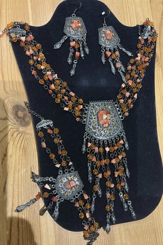 Stunning amber beads - and, chips