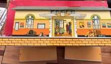 Hornby O Gauge No 3 Station boxed with two ramps VG CON