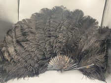 FABULOUS BURLESQUE OSTRICH FEATHER FOLDING HAND FAN (312)