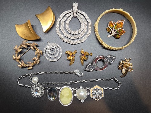 Vintage costume jewelry lot - vintage,