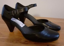 BRAND NEW Clarks, black