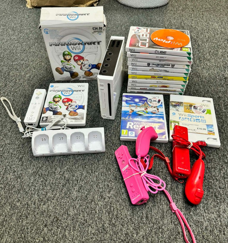 Nintendo wii console and - nintendo, game