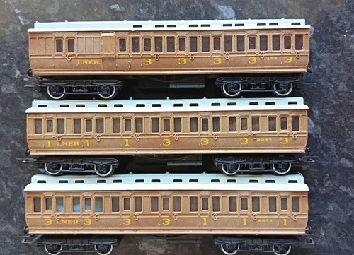 Rake three hornby - three, teak