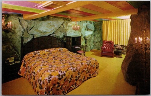 Madonna inn postcard san luis - postcard,