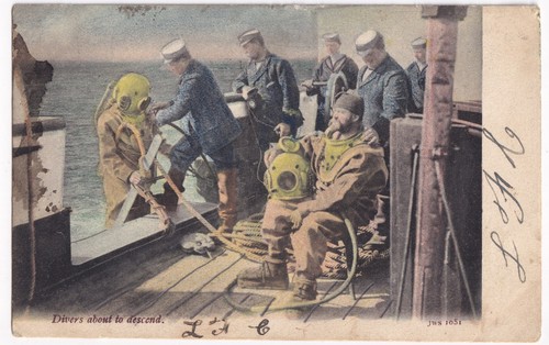Divers about descend deep - divers, to