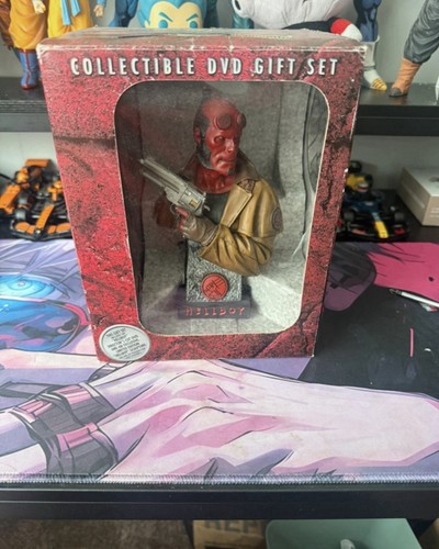 Hellboy disc director - 3, director's