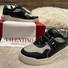 Valentino Garavani Onestud Mid