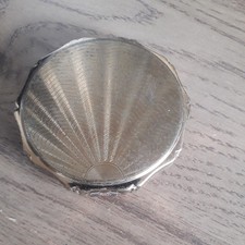 Vintage Stratton type  Gold Tone  Powder Compact 