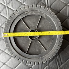 Mcculloch - Lawn Mower wheel