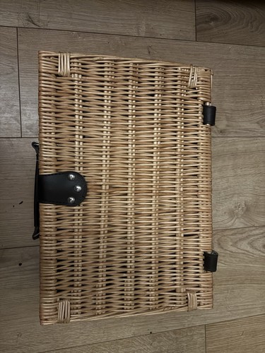 Small wicker hamper ideal for - hamper,
