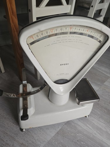 Avery vintageshop scales very - scales,