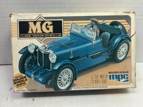 Vintage mpc mg roadster - 1/32,
