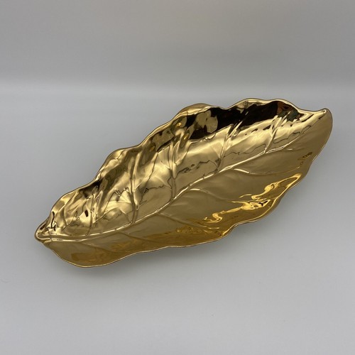 Gold leaf shaped dish - gold,