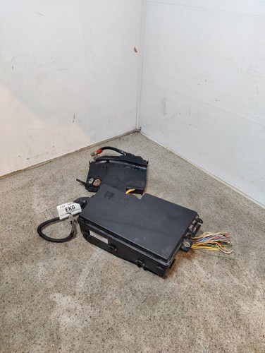Ford focus fuse box under - ford,