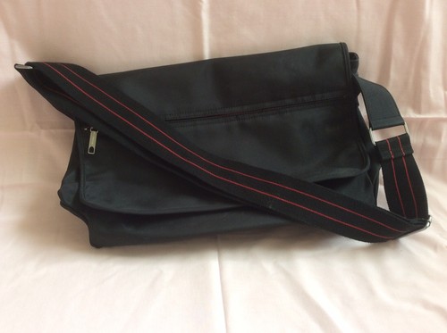 Red herring large black - herring, laptop