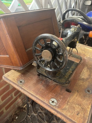 Vintage 1914 singer treadle - vintage,