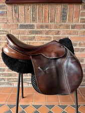 Bates Caprilli Close Contact