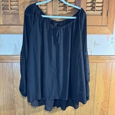 Black Torrid blouse with lace