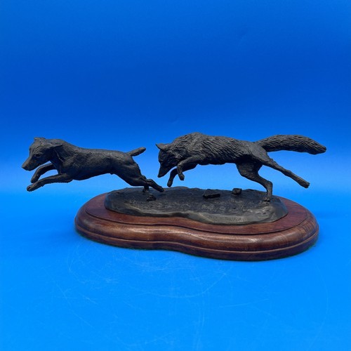 Lost wax bronze figurine a - lost,