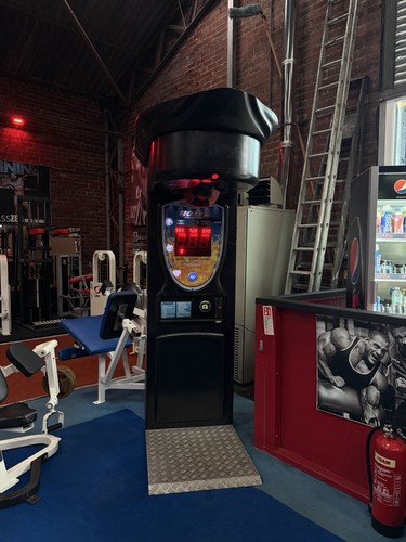 Punch machine boxer - machine,